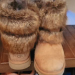 Ugg snow booties size 8
